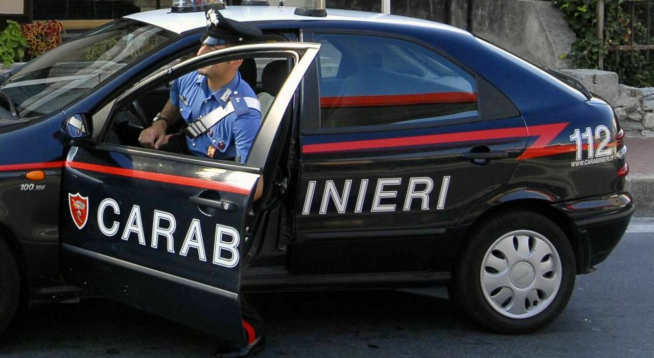 Fidanzato gira video hot con la figlia del boss e lo mostra agli amici, il padre di lei si vendica ma sbaglia bersaglio