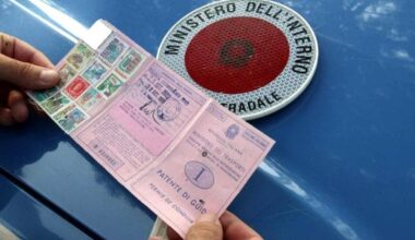 Patente a 17 anni, via libera del Parlamento Ue. Come cambiano l'esame di guida e le sanzioni