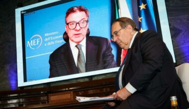 Economia del nuovo mondo, l'evento de Il Mattino. Fitto: «Mediterraneo opportunità per il futuro». Meloni: «Il Sud è locomotiva»