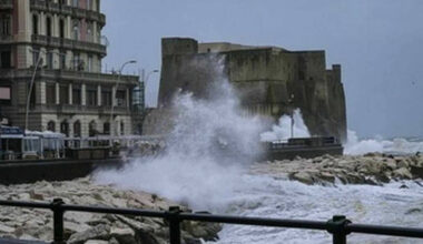 Meteo Napoli, allerta gialla in Campania: previsti forti temporali