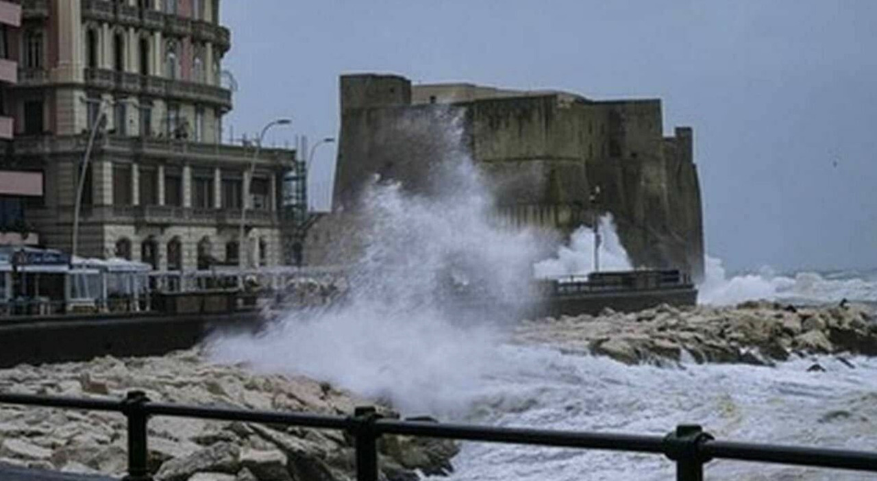 Meteo Napoli, allerta gialla in Campania: previsti forti temporali