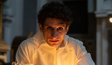 «Al liceo avrei cambiato naso, ma oggi essere così è la mia forza»