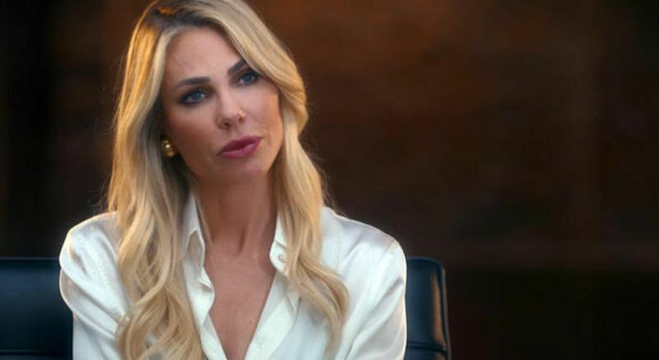 Totti rinnega la maglia 6 unica e Ilary Blasi risponde per le rime: la frecciatina sui social