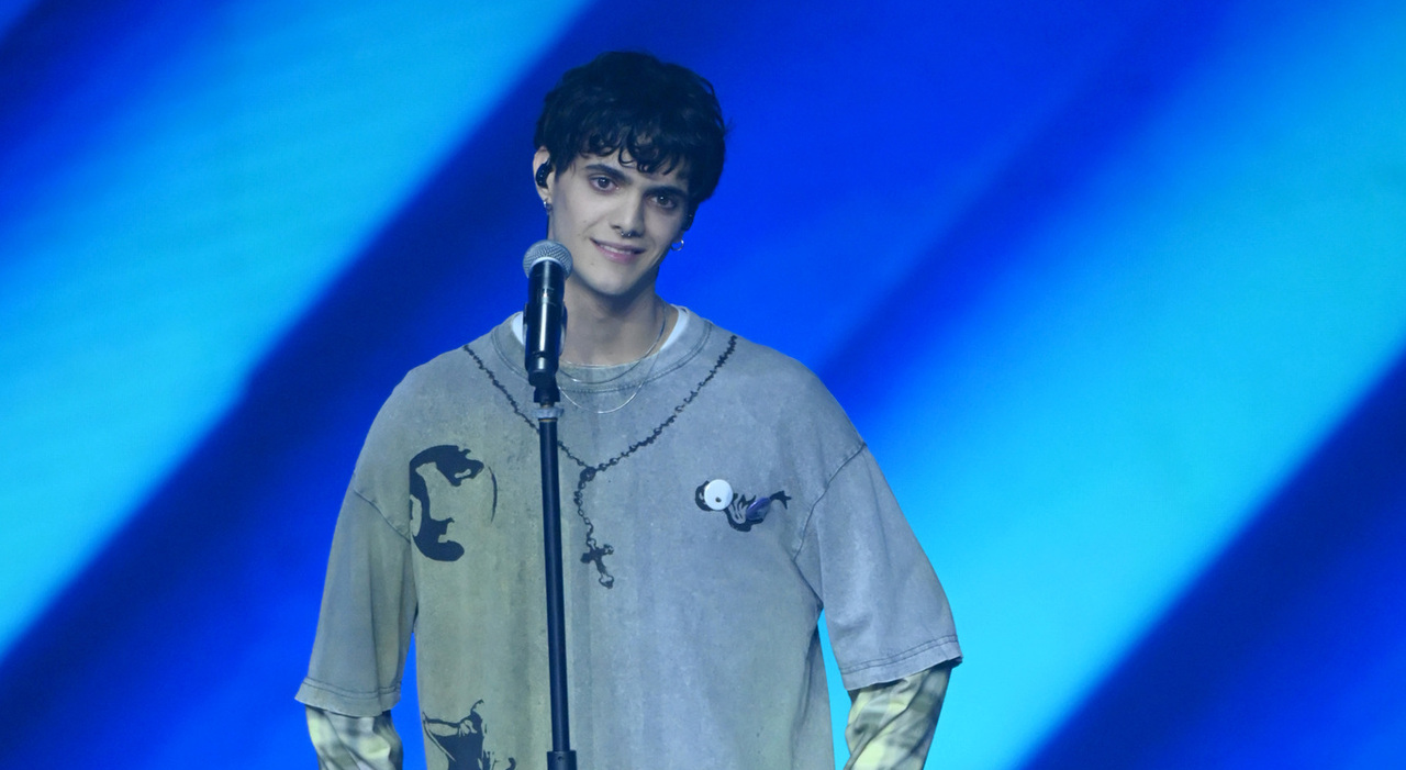 gli auguri in diretta di Francesco Gabbani