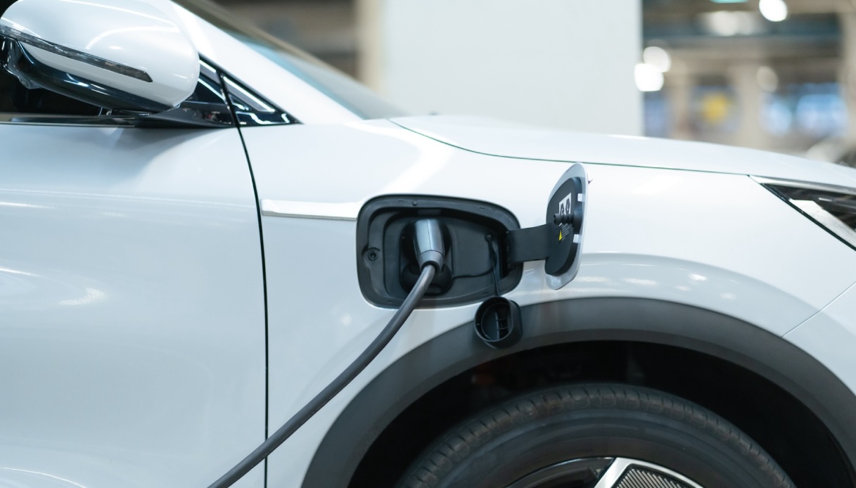 Toyota, accordo per la super batteria con ricarica in 10 minuti