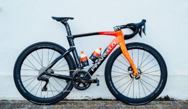 Ineos Grenadiers, rinnovata per tre anni la partnership con Pinarello