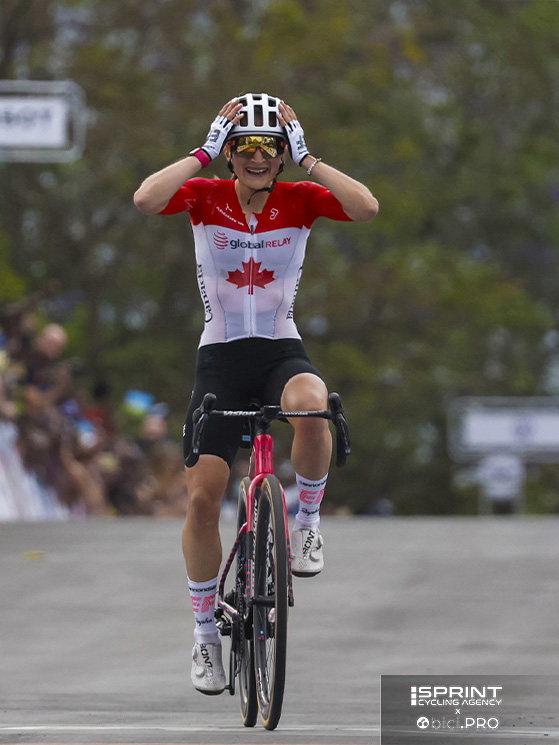 La vittoria iridata, conquistata di forza staccando all'ultimo giro la più accreditata Niamh-Fisher