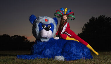 La vivace mitologia ibrida delle fotografie di Bubi Canal