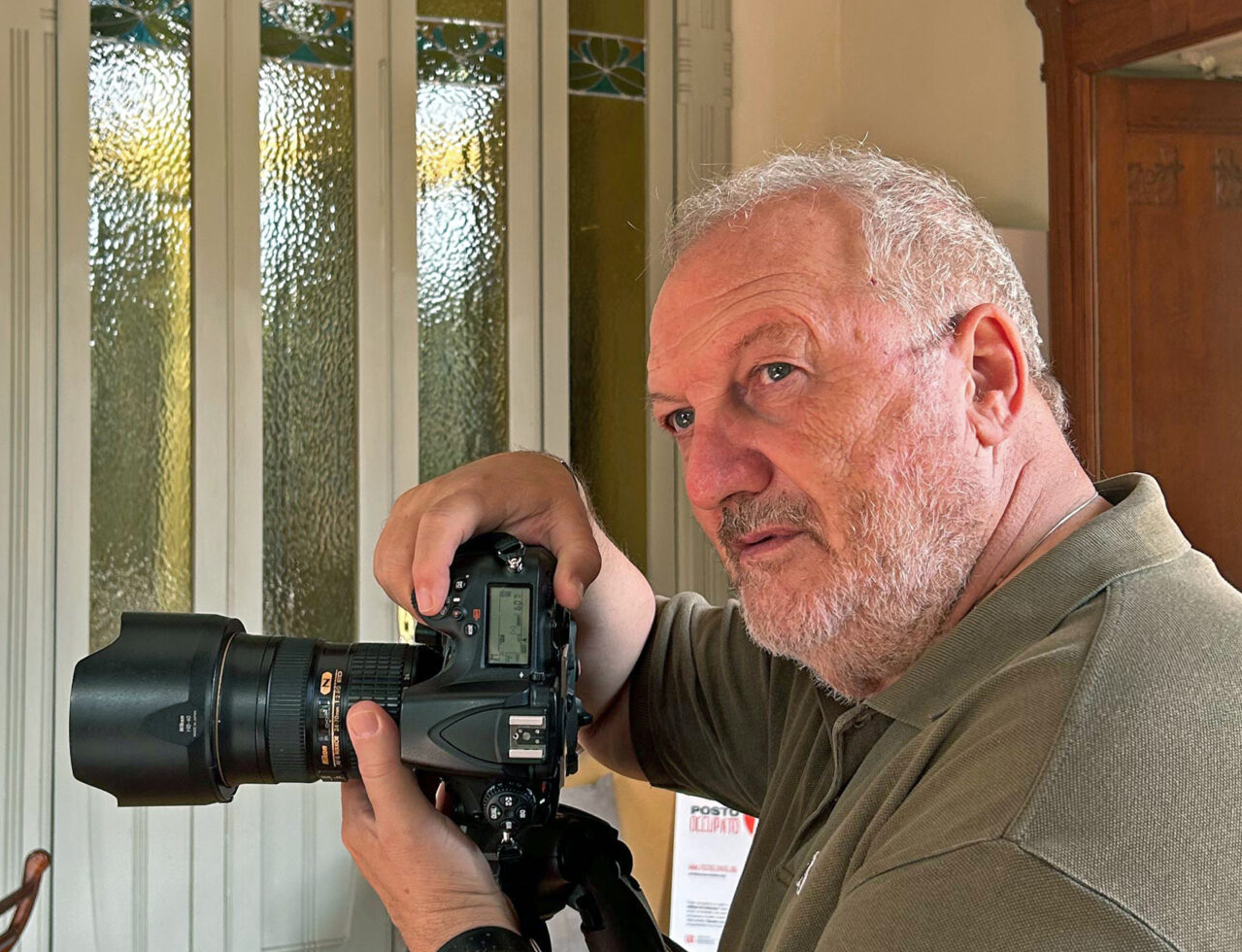 Il maestro della fotografia comasca Pozzoni e l'occasione unica per essere protagonisti di un suo ritratto