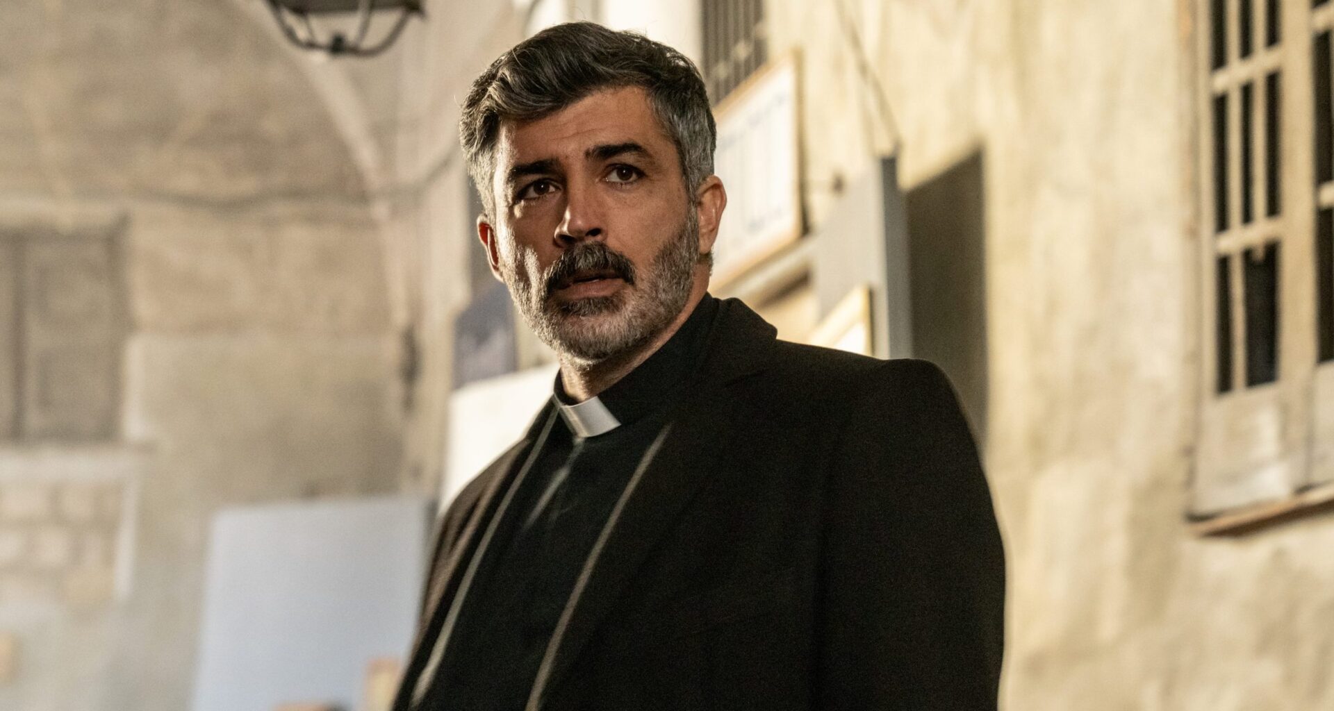 Ascolti TV | Giovedì 30 Ottobre 2025. Noi del Rione Sanità cala al 17.7%, GF sprofonda al 13.1%, benissimo la Cucciari (7.4%)