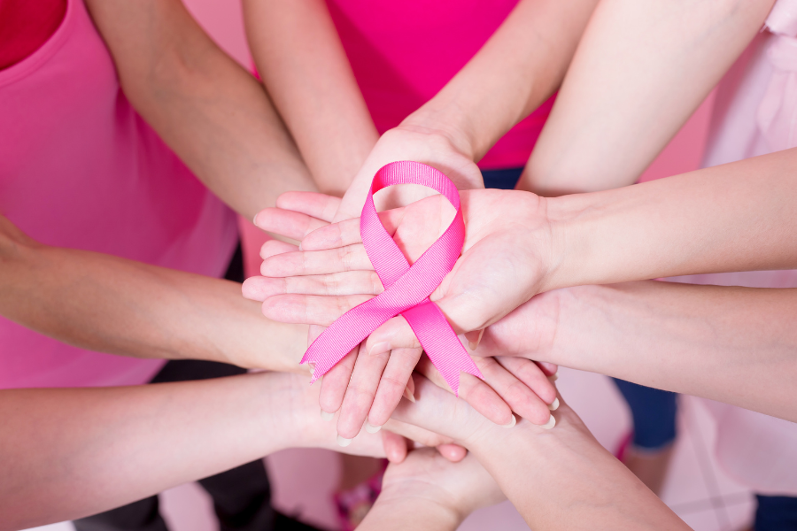 Tumore al seno, ottobre è il mese della prevenzione