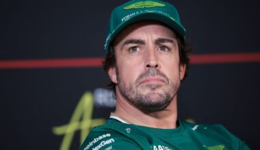 Alonso sulla lotta per il titolo: "Se c'è qualcuno che può ribaltare la situazione, quello è Verstappen"