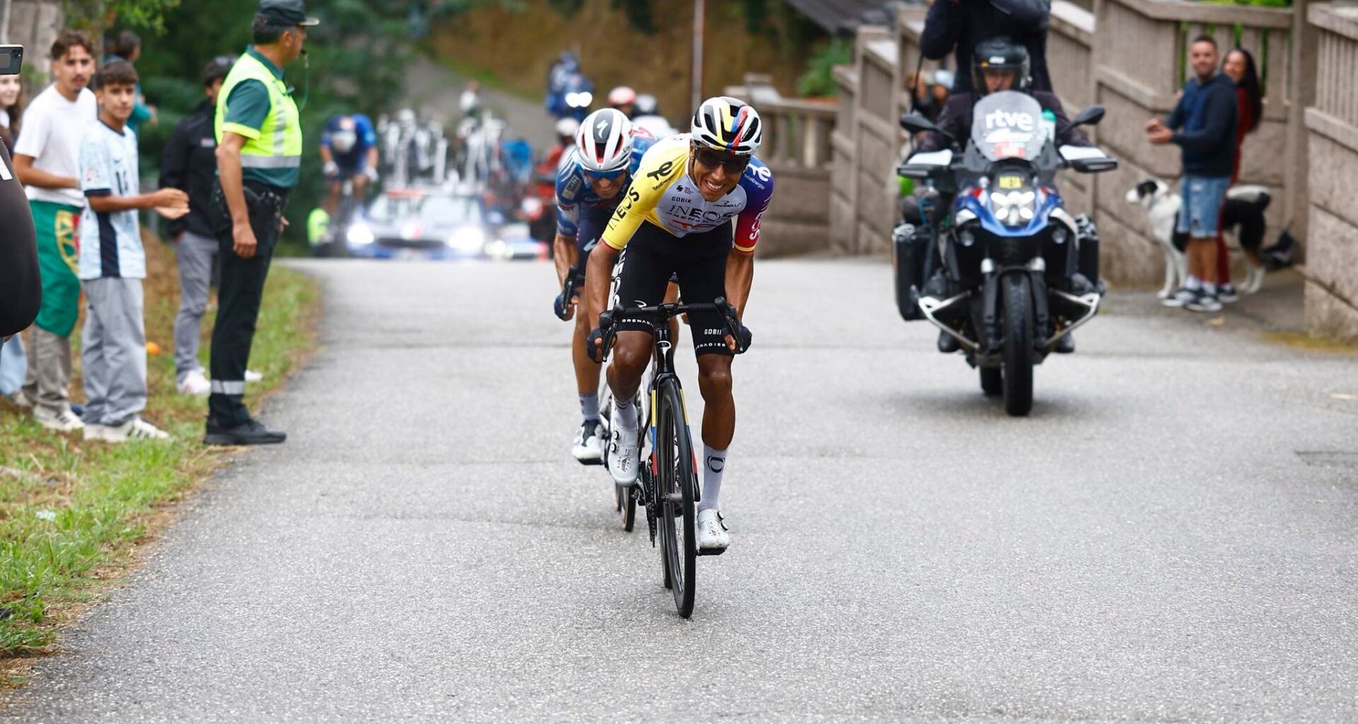 Giro dell’Emilia 2025, la Ineos Grenadiers punta su Egan Bernal e Thymen Arensman