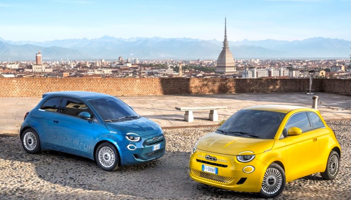 Nuova 500 hybrid farà da apripista alla Fiat Torino City Marathon 2025