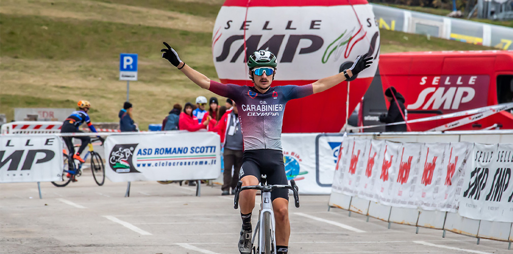 Prima gara e prima vittoria per Fontana, con 16" su Agostinacchio e 24" su Viezzi