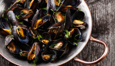 Cozze o mitili in una pentola