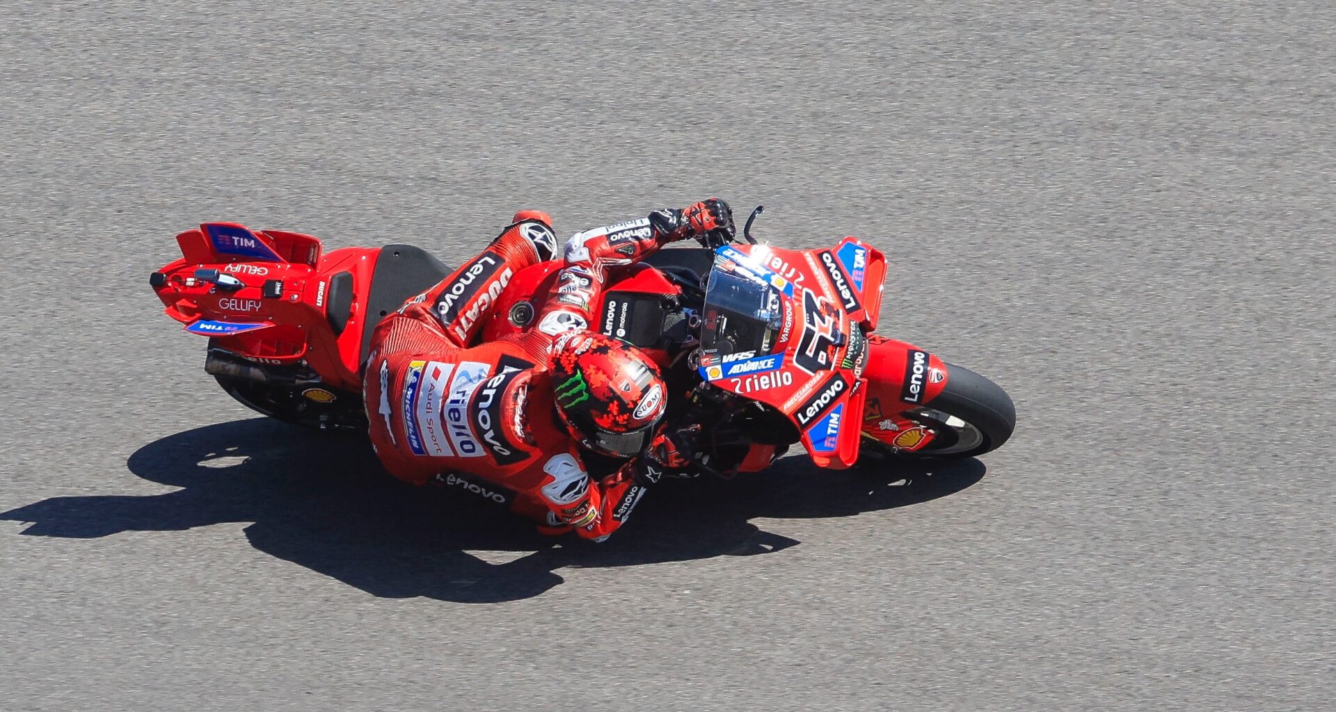 gli orari TV su Sky e TV8