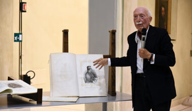 Francesco Guarnaschelli illustra al pubblico la preziosa collezione di stampe ottocentesche