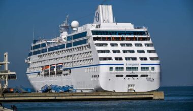 Epidemia di norovirus su nave da crociera Oceania Insigna, viaggio diventa incubo per 74 passeggeri