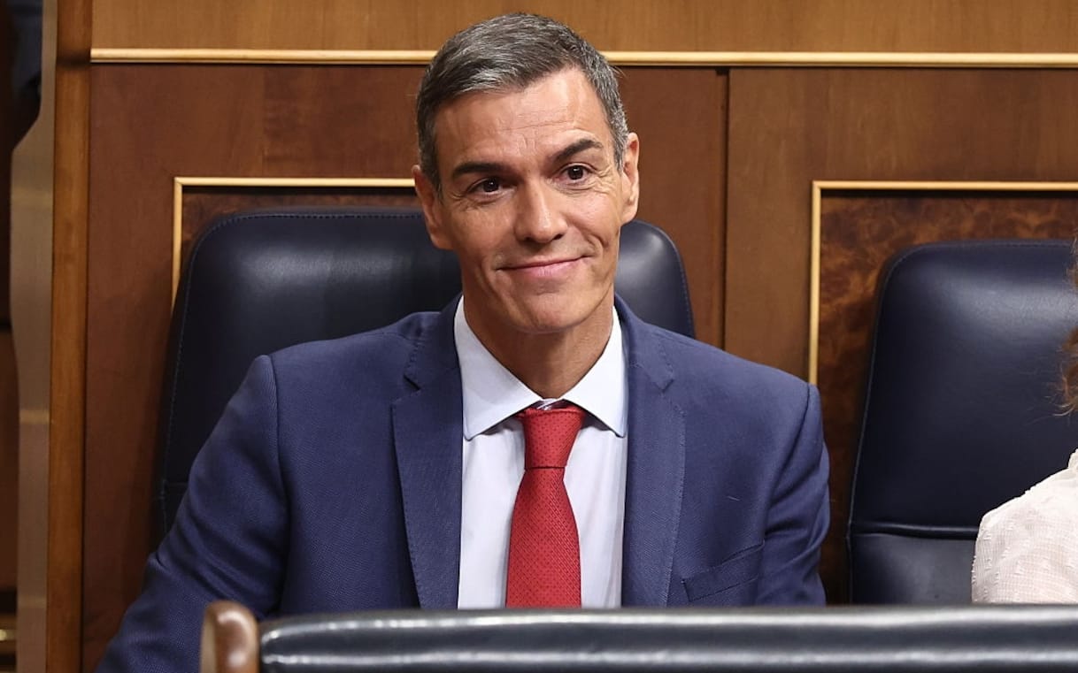 Sanchez propone di inserire il diritto all'aborto in Costituzione