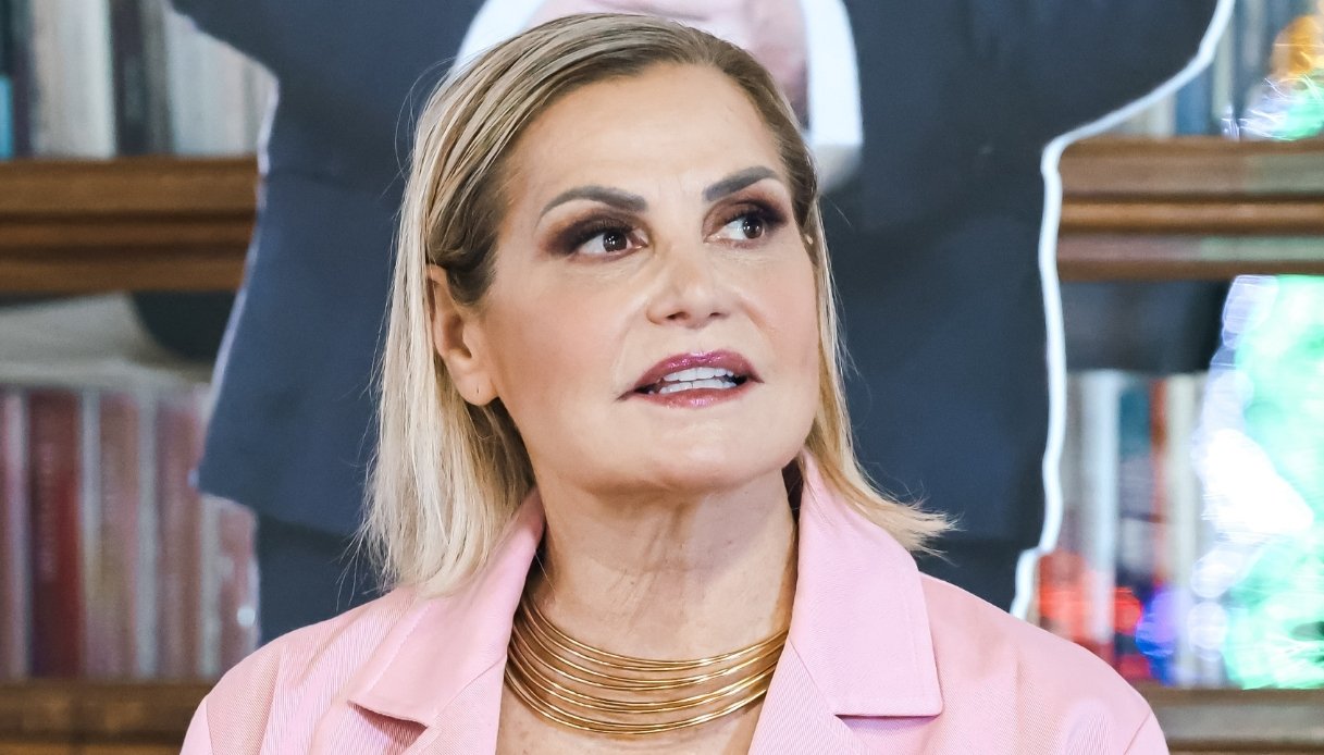 Grande Fratello, la strategia di Simona Ventura funziona: ha battuto il pugile