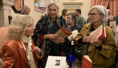 Castello di Rivalta. Tanta gente all'incontro con Francesca Tumiati e il suo libro "Un'allegria di troppo" ⋆ Piacenza Diario
