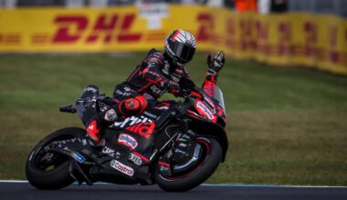 RISULTATI Sprint race: Doppietta Aprilia a Philip Island, Ducati notte fonda -GP Australia