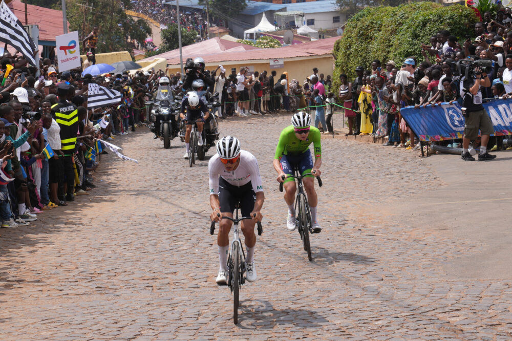 assolo vincente di Yates a Lissone. Terzo Simone Velasco