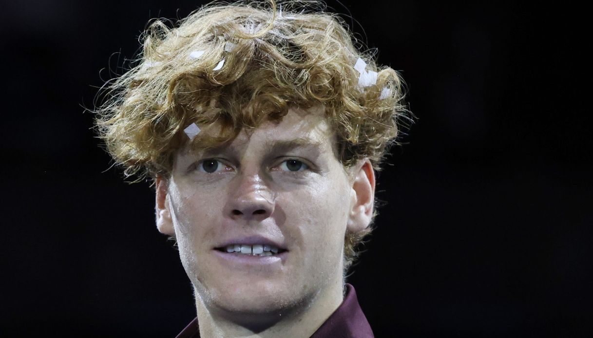 Vespa contro Sinner, è pace a Le Iene, ma: “Non lo perdono”. Cos’è successo e cosa c’entra Alcaraz