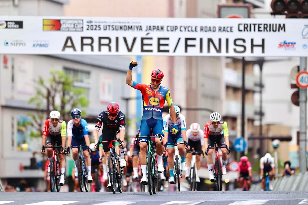 Japan Cup Criterium 2025, Jonathan Milan regola tutti quanti allo sprint