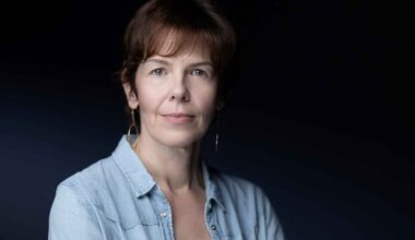 Julia Deck e il segreto della madre straniera