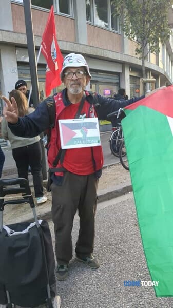 Daniel Larrondo Daniel Larrondo