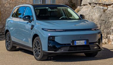 Leapmotor B10, il SUV elettrico combina comfort e stile a un prezzo competitivo