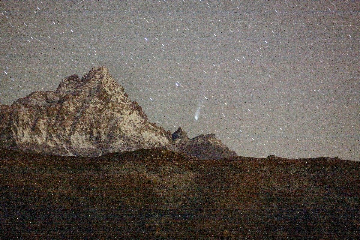 La Cometa Lemmon C/2025 A6 fotografata accanto al Monviso - Targatocn.it
