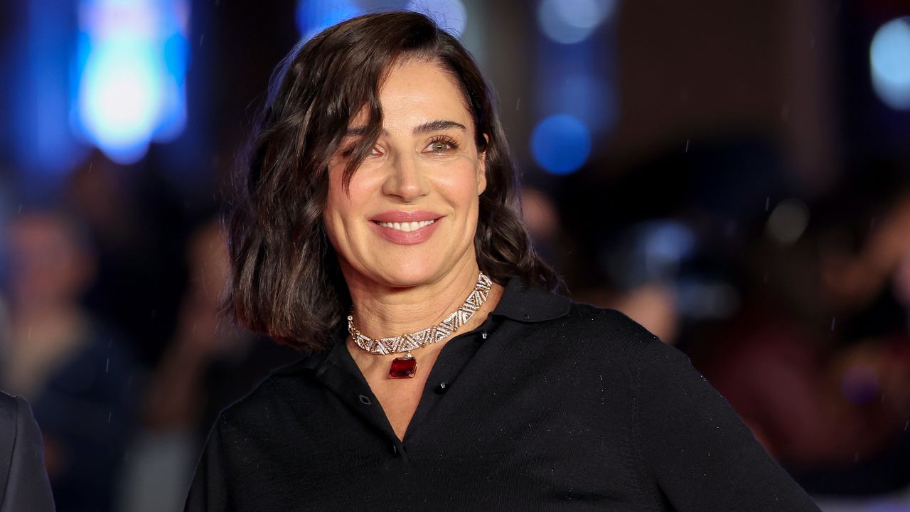 Luisa Ranieri alla Festa del Cinema di Roma 2025: la gonna con cresta ruches per il look da grande soireé