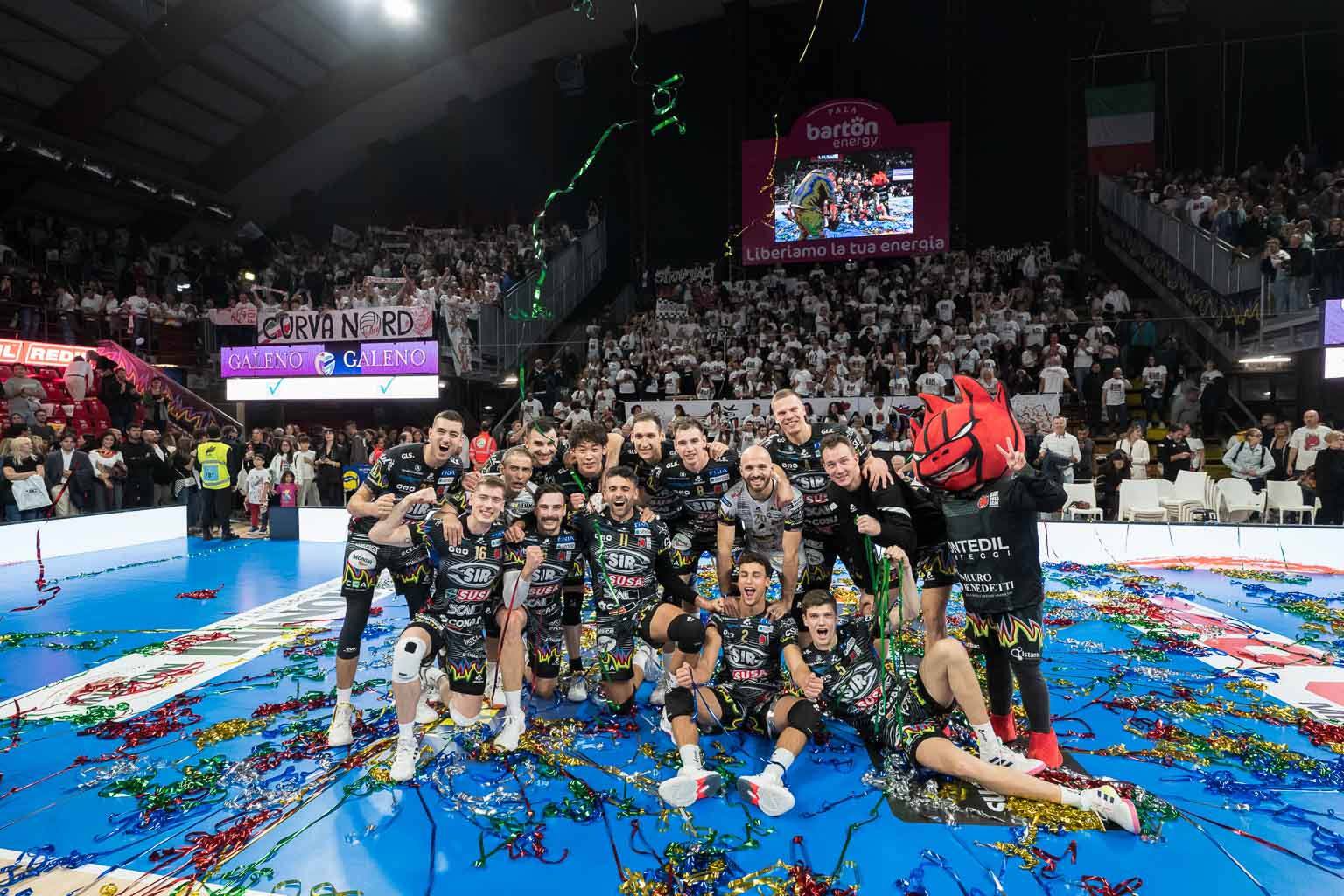 La Sir Susa Scai vince al tiebreak sulla Lube il primo match in casa