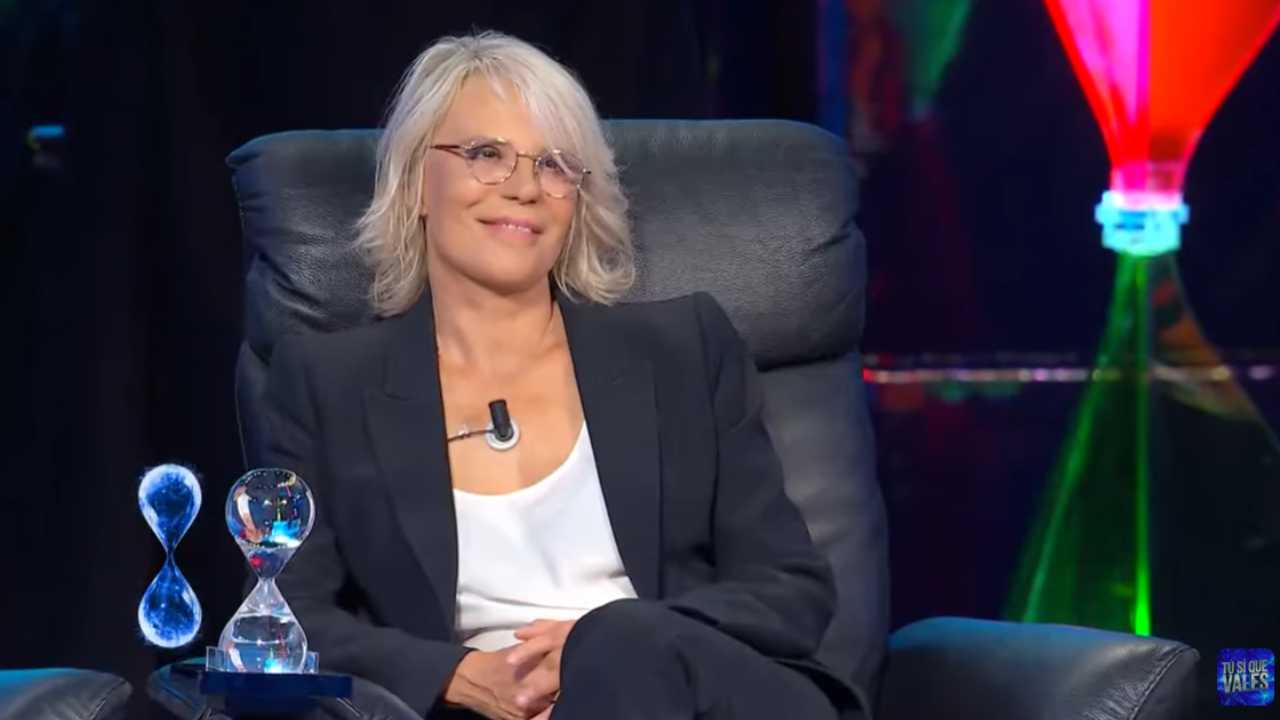 Terremoto Mediaset, Maria De Filippi passa in RAI | No, questo non è uno scherzo: sarà un perno del nuovo programma