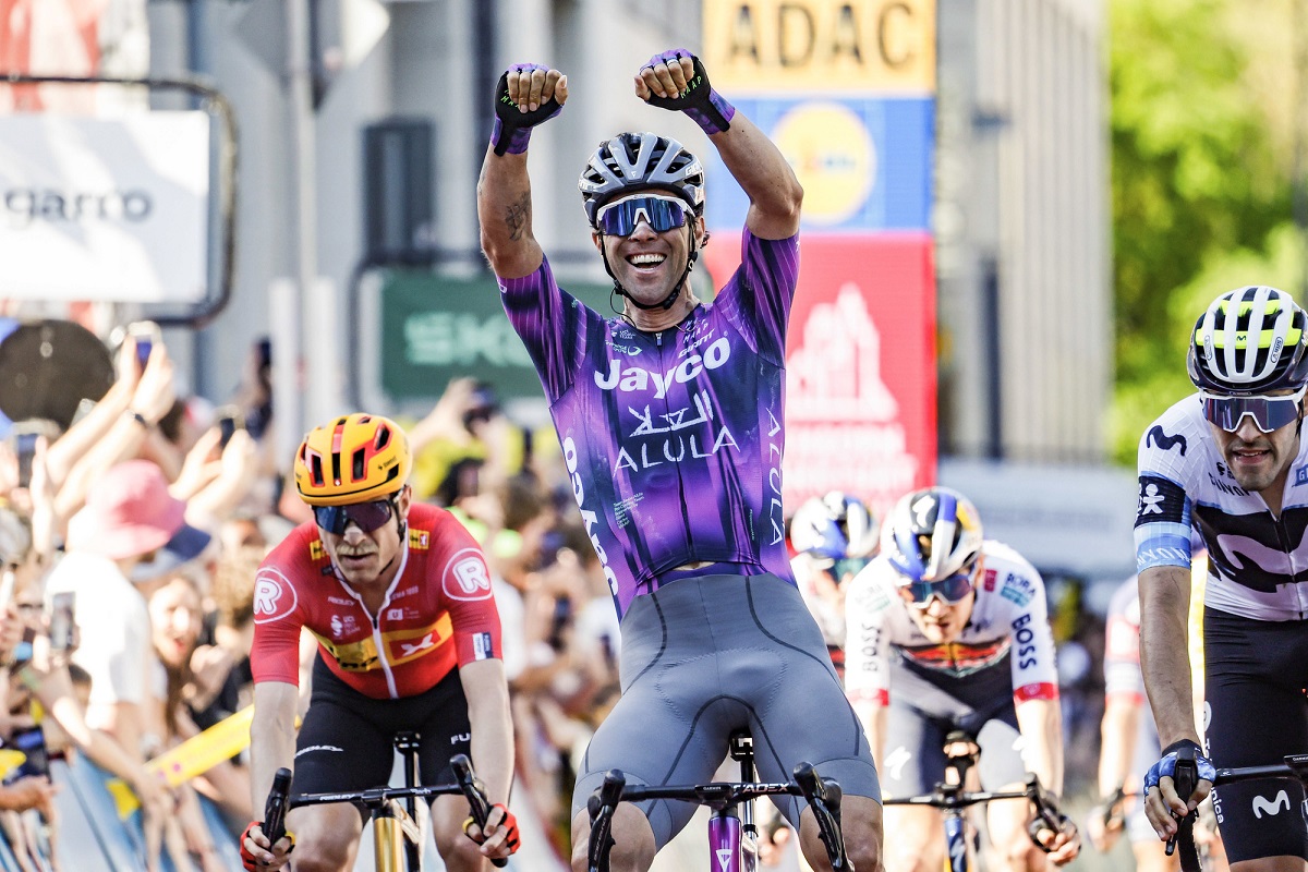 CicloMercato 2026: Ambrosini, Matthews, Rochas, Unibet, A. Van Der Tuuk, Vesco