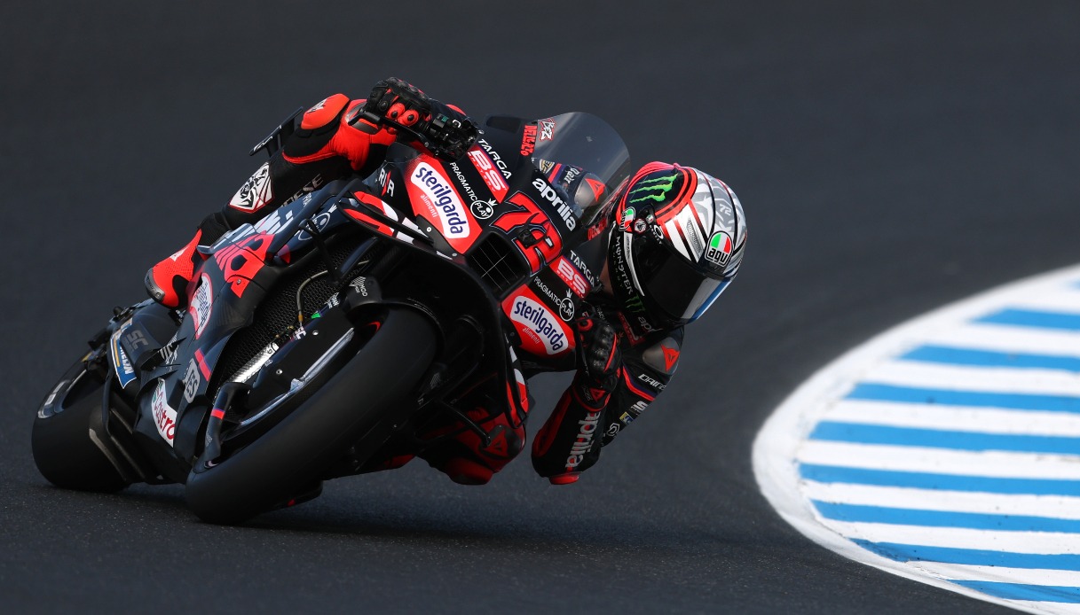 tutti in piedi per Marco Bezzecchi