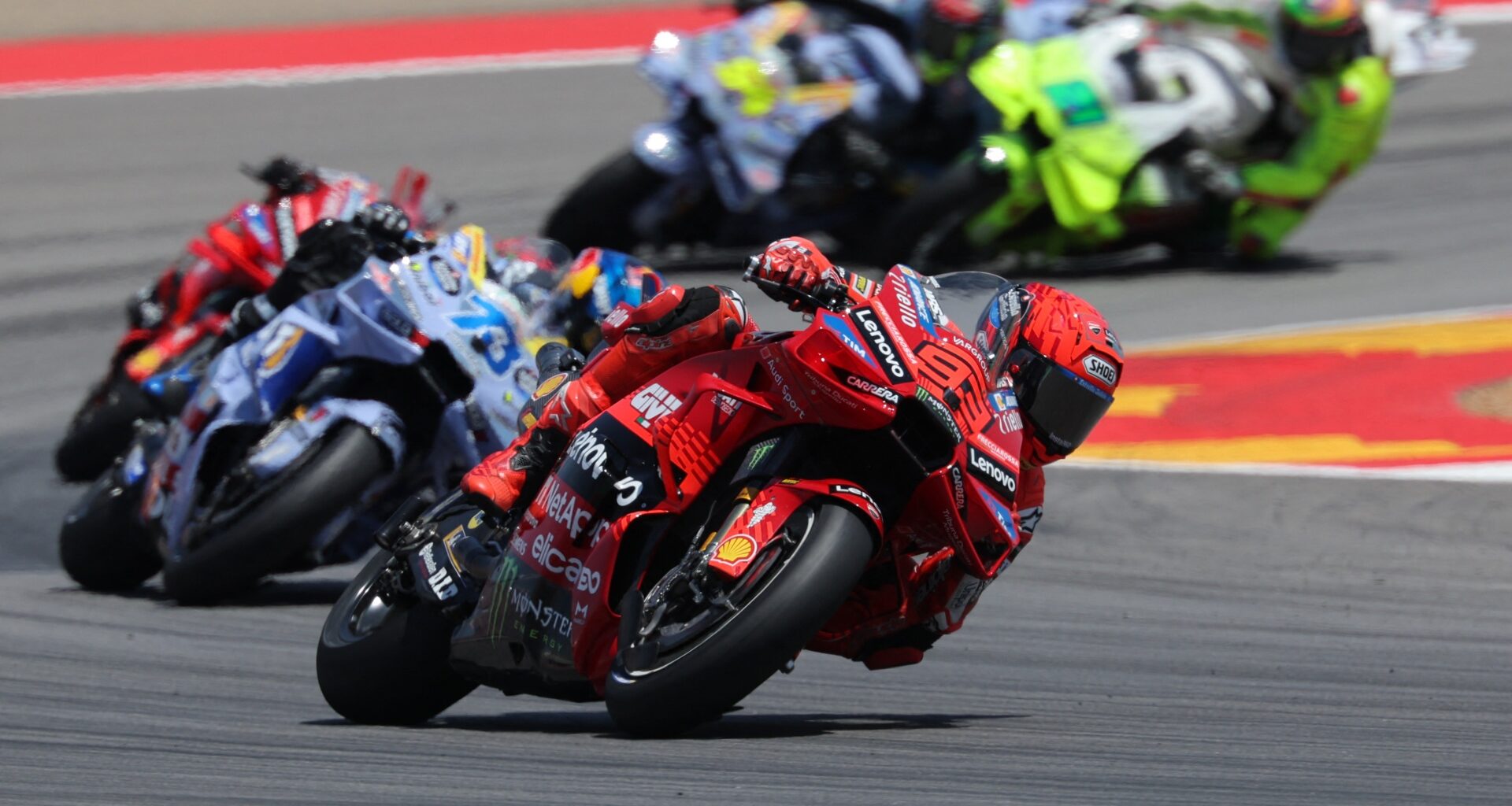 gli orari TV su Sky e TV8