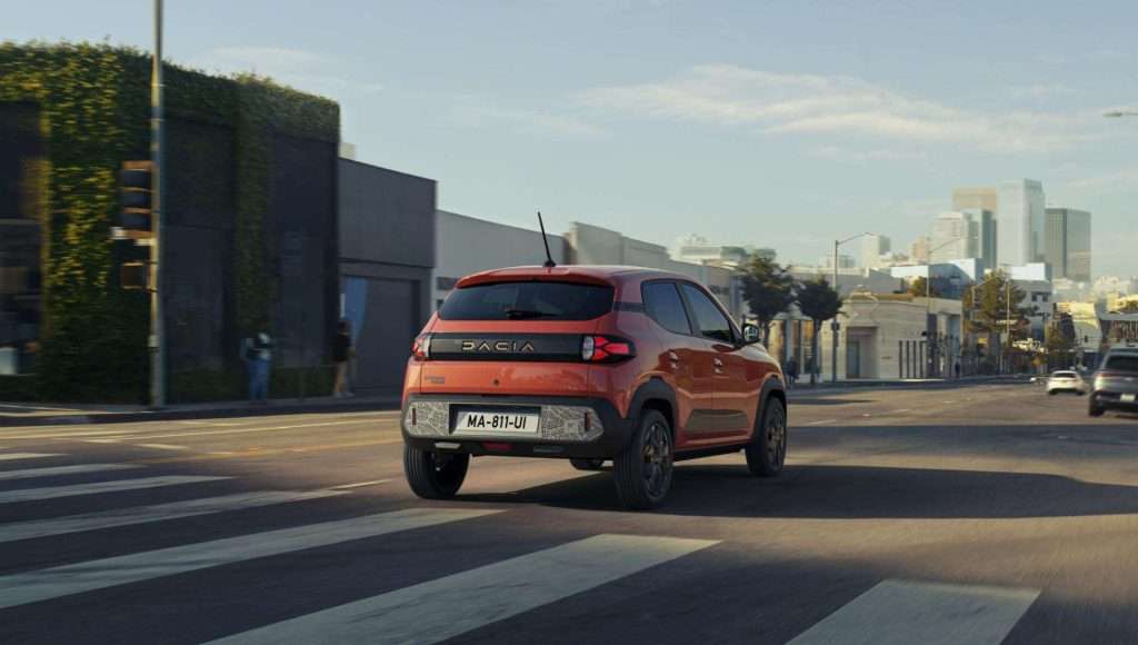 NUOVA_DACIA_SPRING dinamica rear