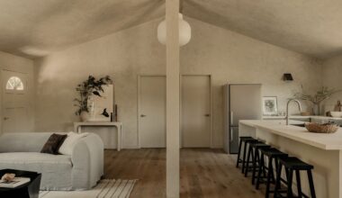 Una casa in stile Craftsman a Los Angeles con vista panoramica rinnovata con un rifugio moderno