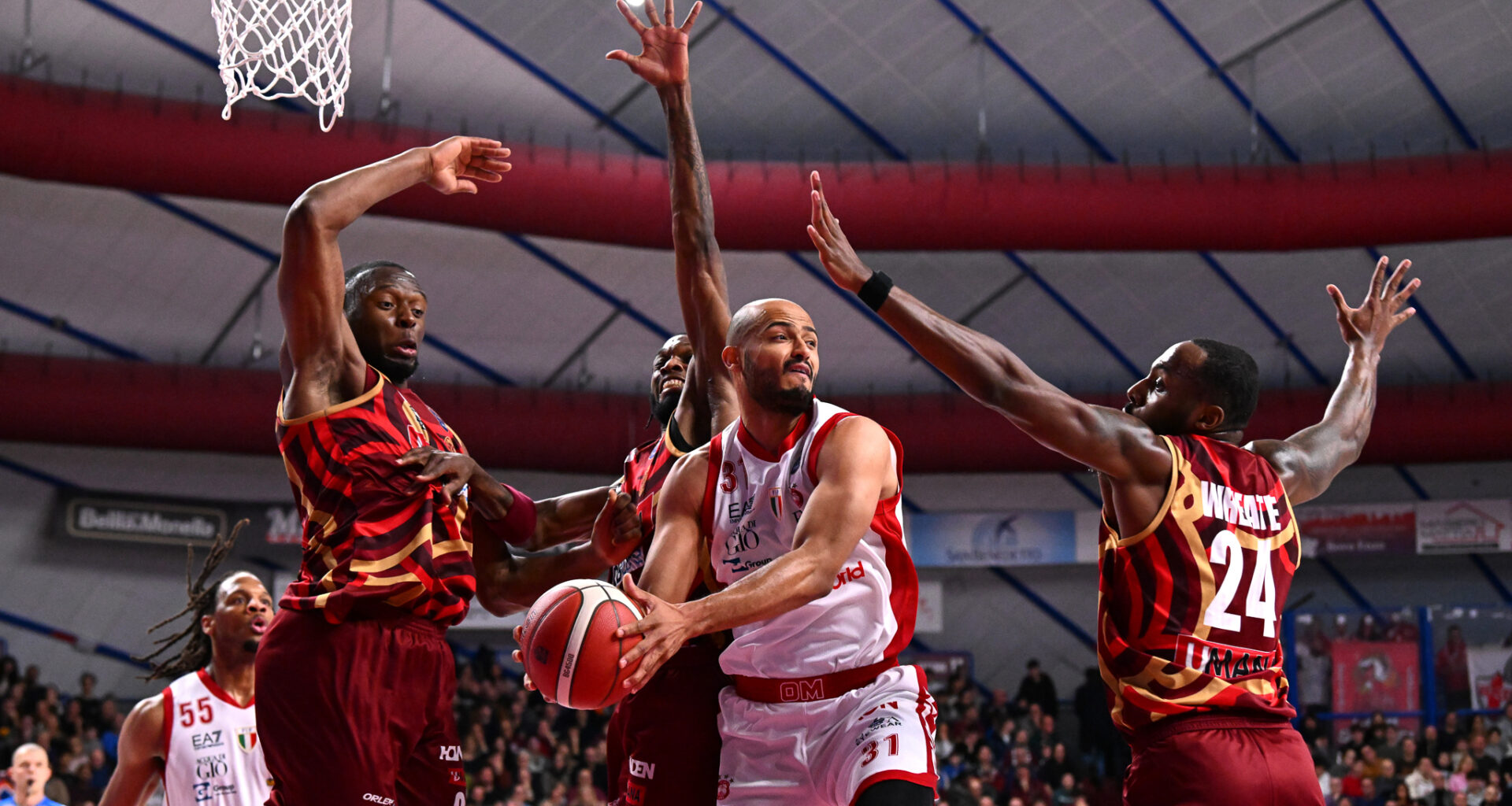Basket Serie A, 4ª giornata: il big match è Olimpia-Venezia, Brescia cerca la fuga