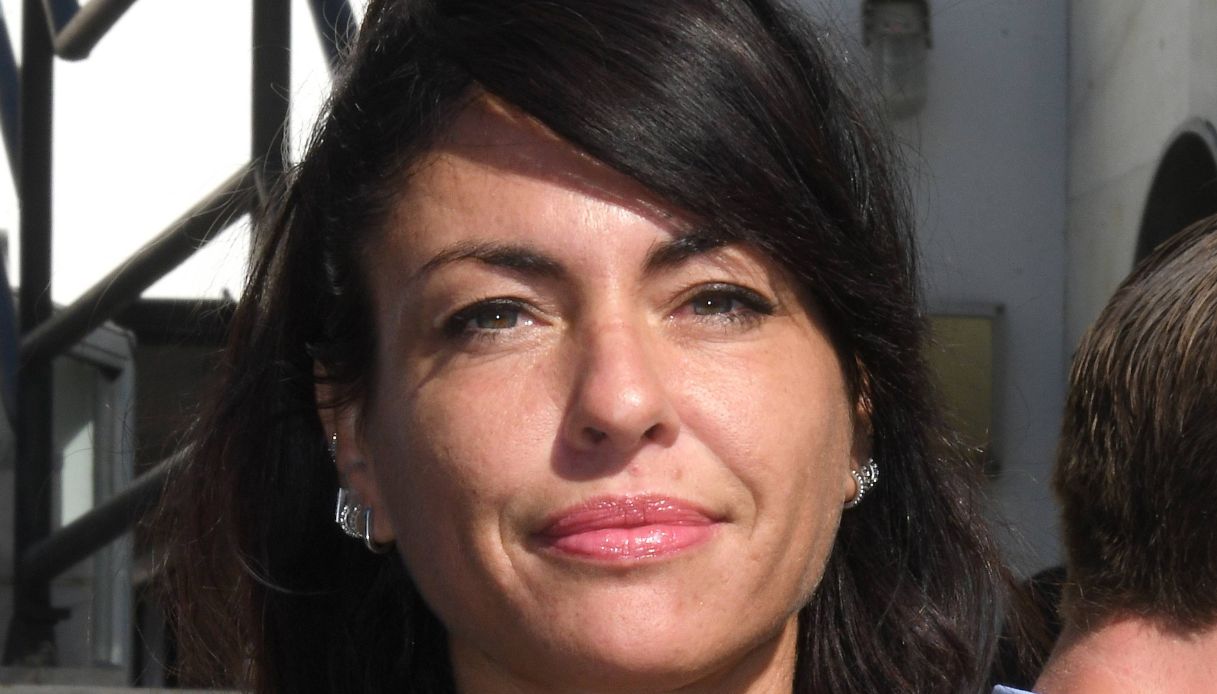 Pamela Camassa torna per la prima volta in pubblico dopo l’addio a Filippo Bisciglia