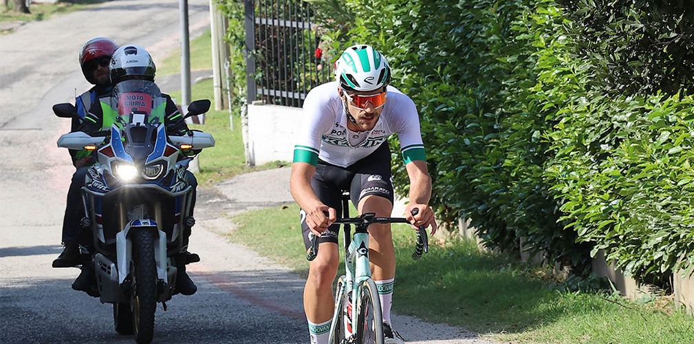 Il belga Ferre Geeraerts, aggiudicandosi la terza tappa ha vinto la corsa veneta (foto Instagram)