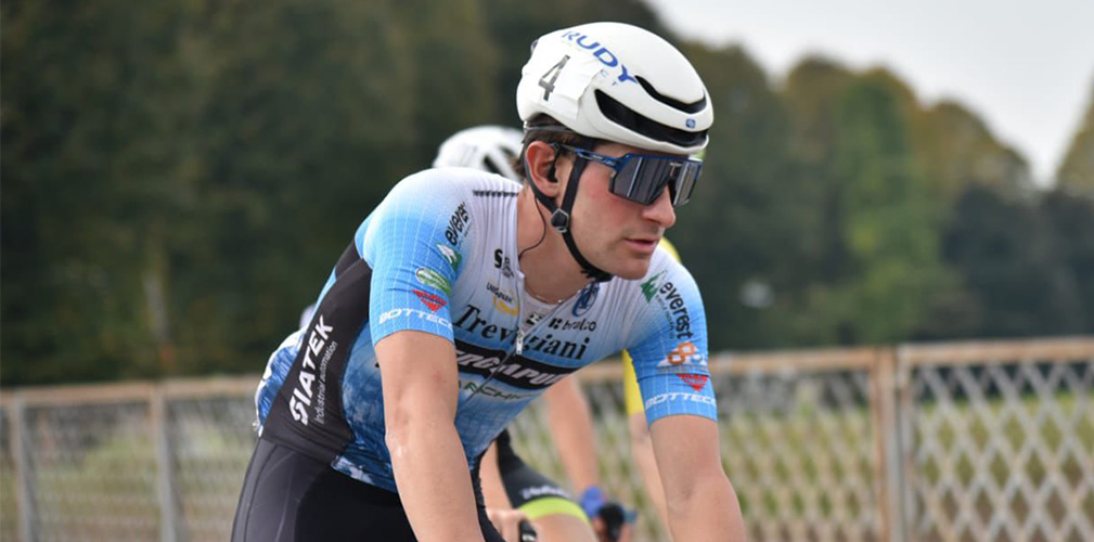 Per il corridore della Trevigiani una dozzina di Top 10 in stagione. Ora cambia categoria e anche squadra (foto Instagram)