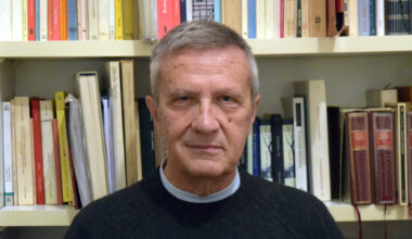 Pasticciaccio, pastiche e pastìs. Intervista a Giorgio Pinotti, editor in chief di Adelphi