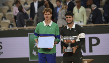 Sinner prova il nuovo sorpasso ad Alcaraz nel ranking: serve la vittoria a Shanghai e Vienna