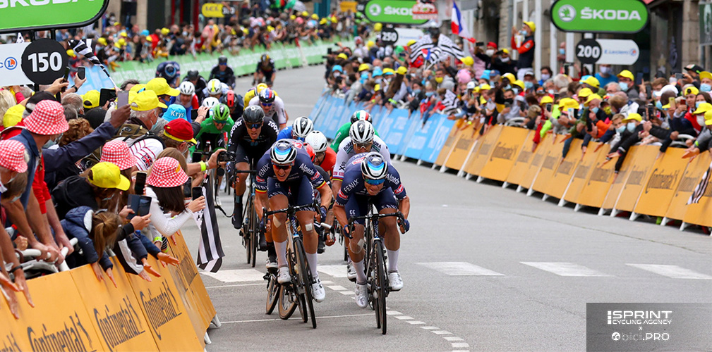 Sbaragli al fianco di Merlier, del quale per molto è stato l'ultimo uomo nelle volate