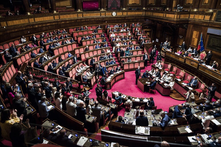 il ddl diventa legge con cure nei LEA, fondi a prevenzione e formazione
